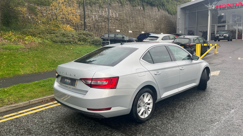 Skoda Superb 1.5 TSI SE Technology 5dr Petrol Hatchback